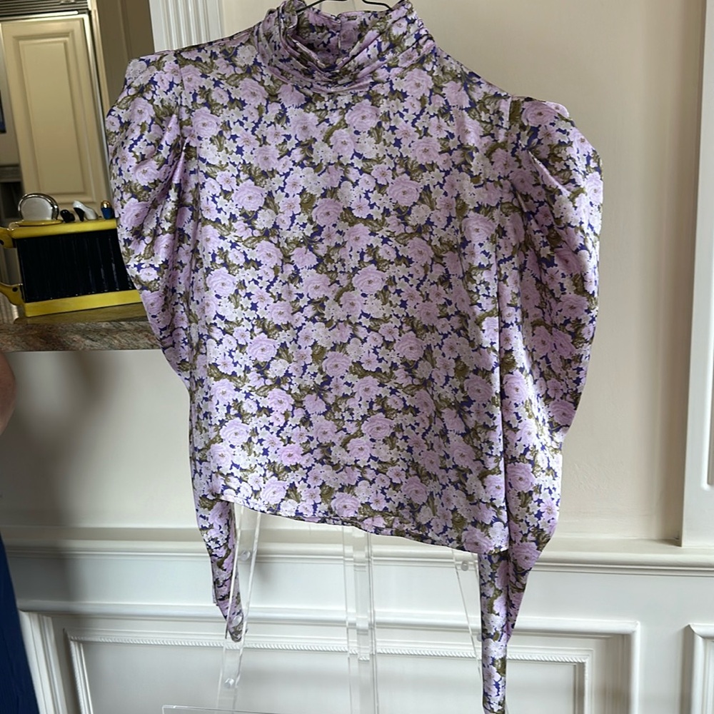 Silky Shirt, Mock turtleneck neck, w Puff long sleeve